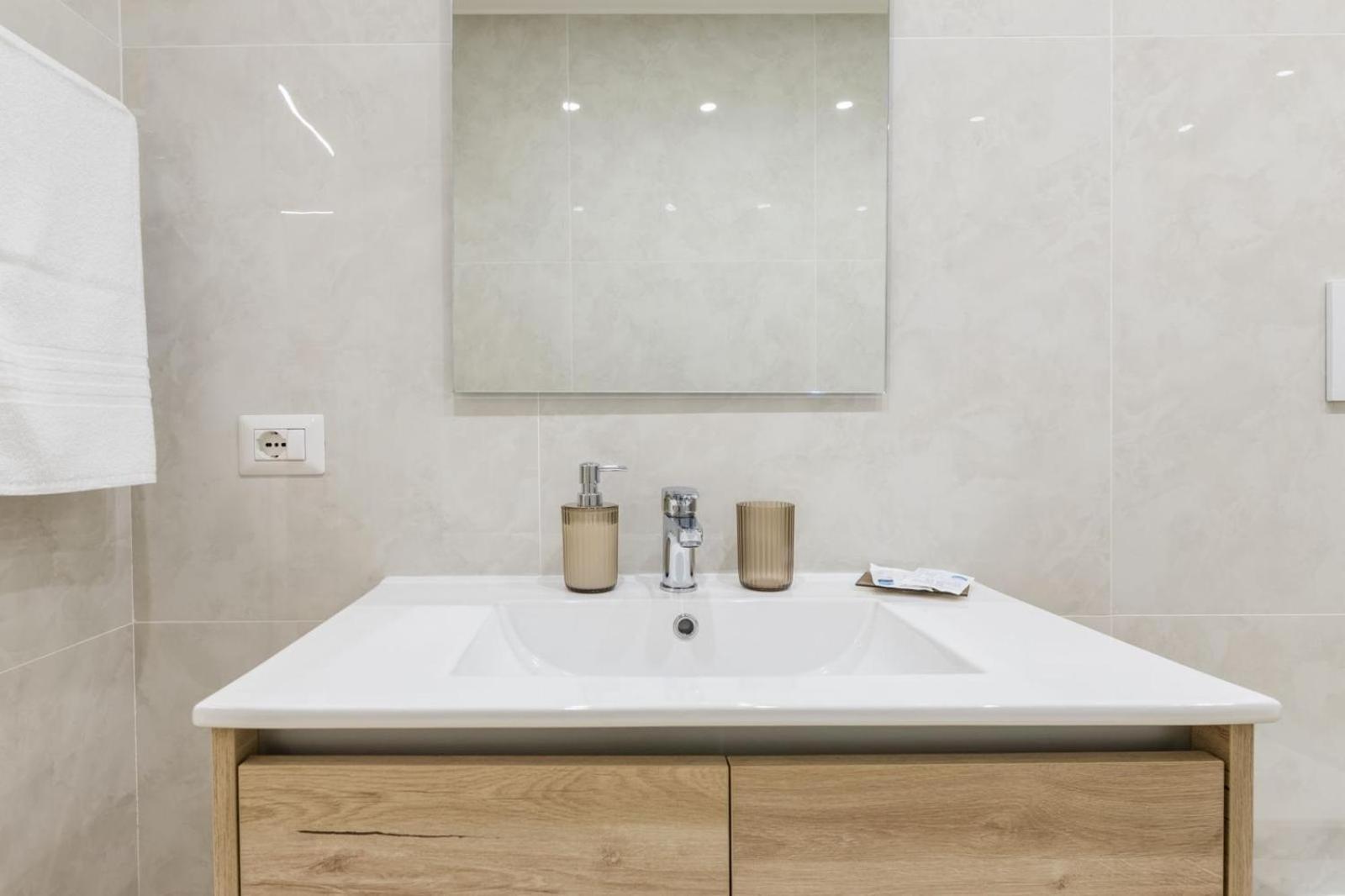 Graziano Home Airport Naples Luaran gambar